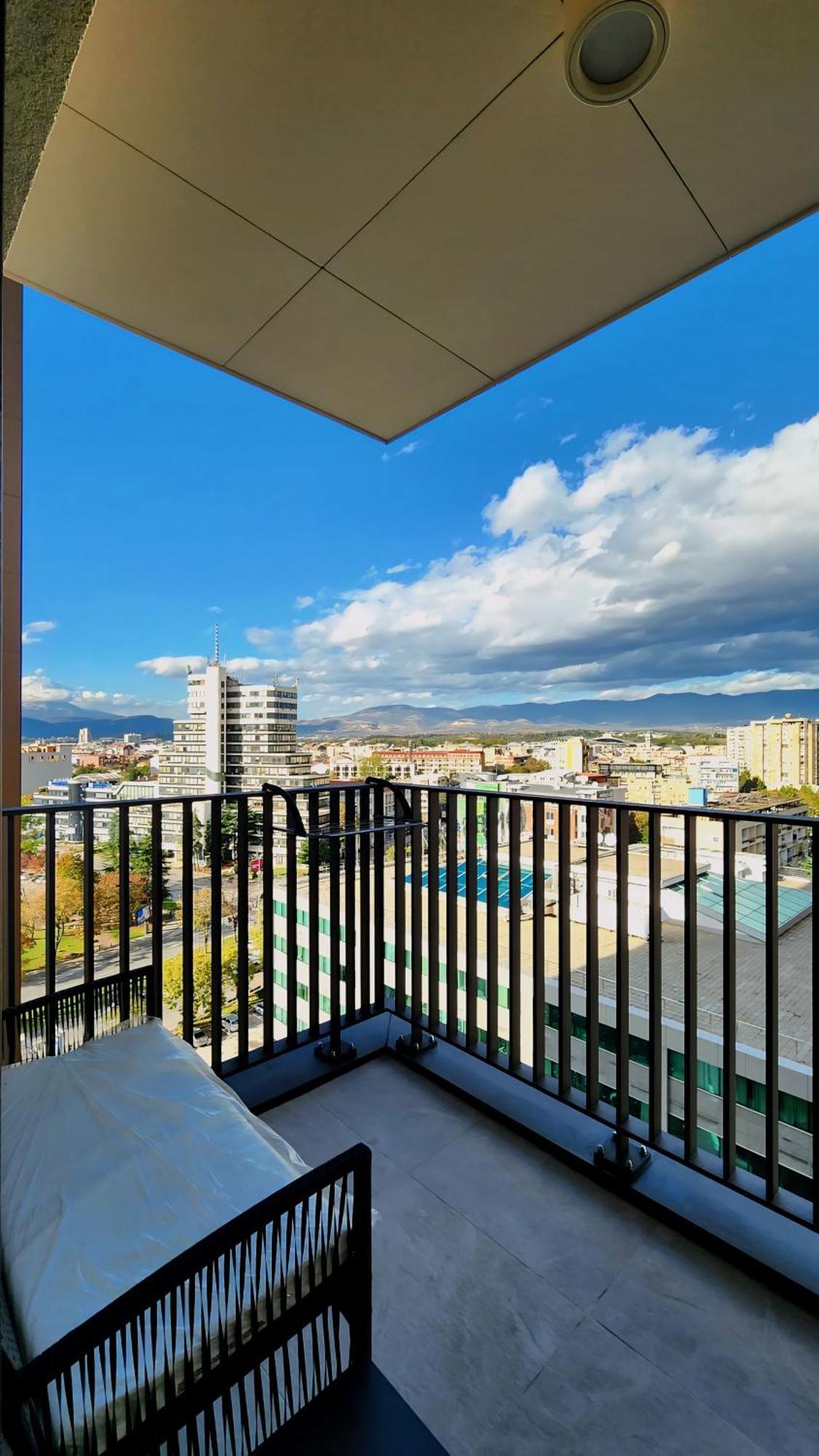 Diamond Residences 10Th Fl. Lux Apt. W/ City View Skopje Eksteriør billede